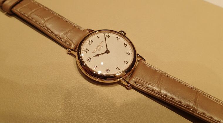 Two Rose Gold Arabic Numerals Patek Philippe Calatrava Replica Watches Display Brilliant Luster