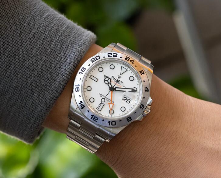 High-Climbing White-Dial Sport Fake Watches Online From Rolex